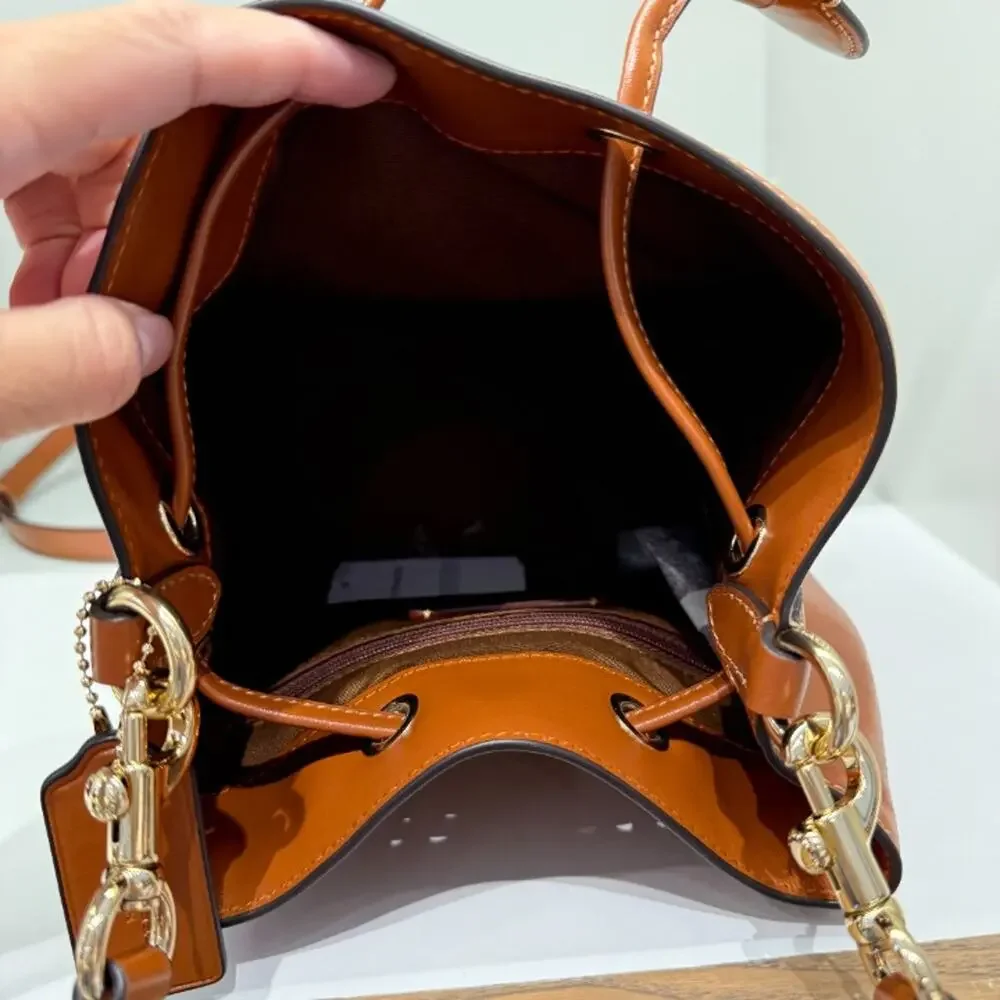 NEW‼️Coach Rowan Bucket Bag With Pocket CES95